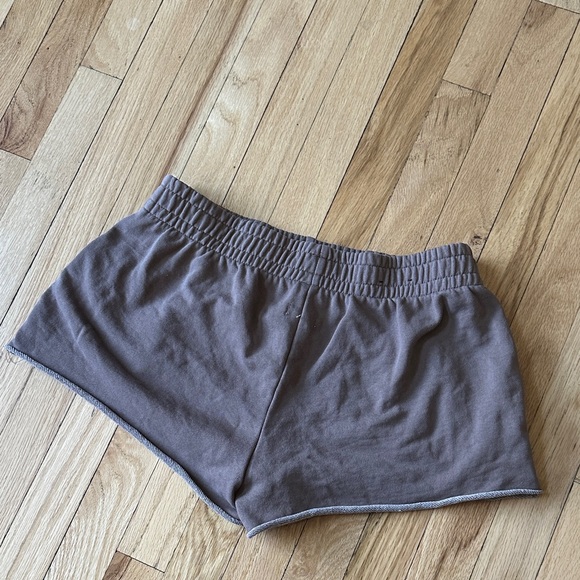 Garage - Picture 3 of 7